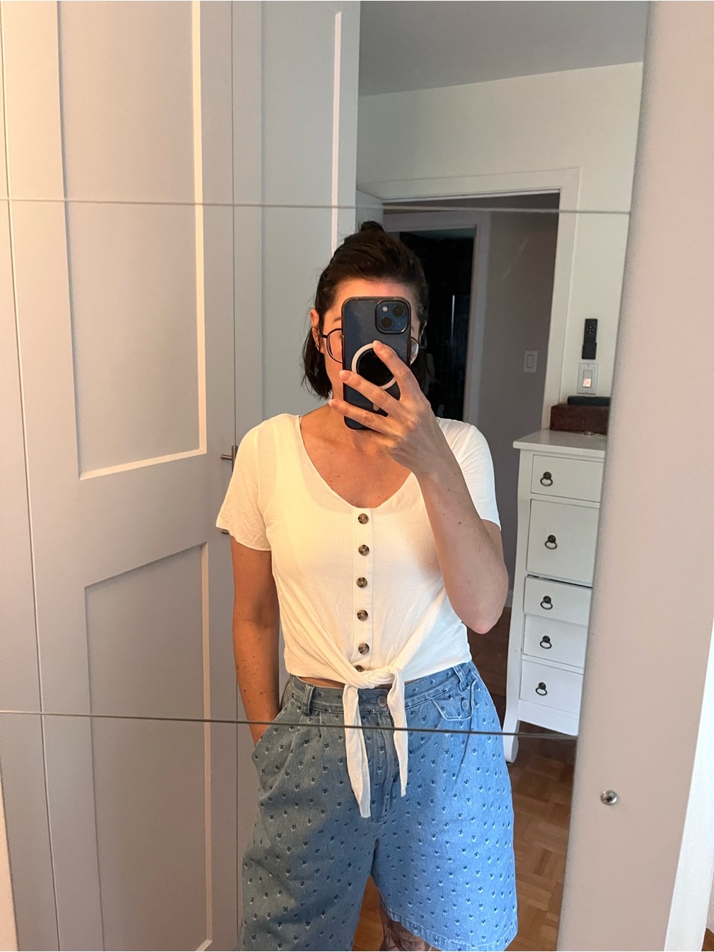 Tie-Front Button Crop Top in White